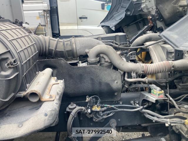 UD Trucks QUON 2018-06 8875029-11