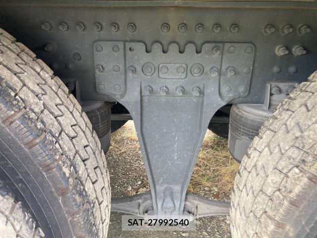 UD Trucks QUON 2018-06 8875029-6