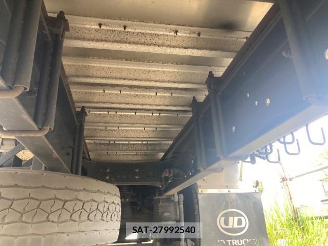 UD Trucks QUON 2018-06 8875029-9
