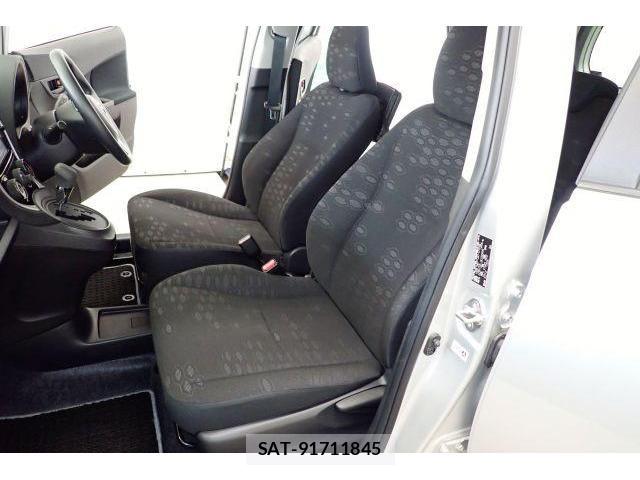 Toyota RACTIS 2015-09 8875512-11