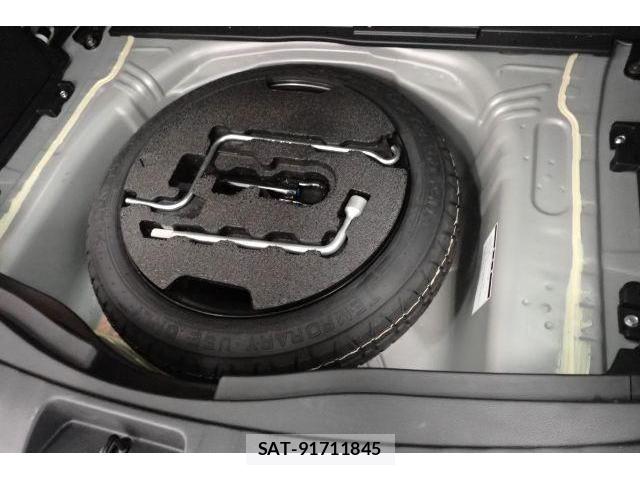 Toyota RACTIS 2015-09 8875512-14