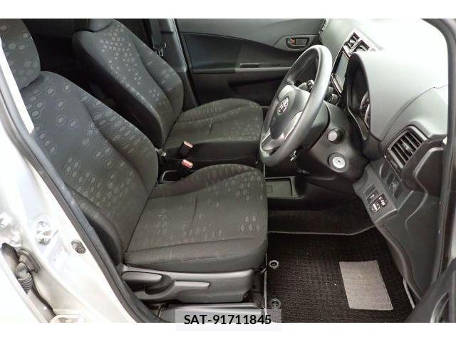 Toyota RACTIS 2015-09 8875512-5