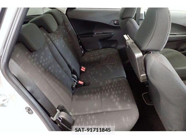Toyota RACTIS 2015-09 8875512-6