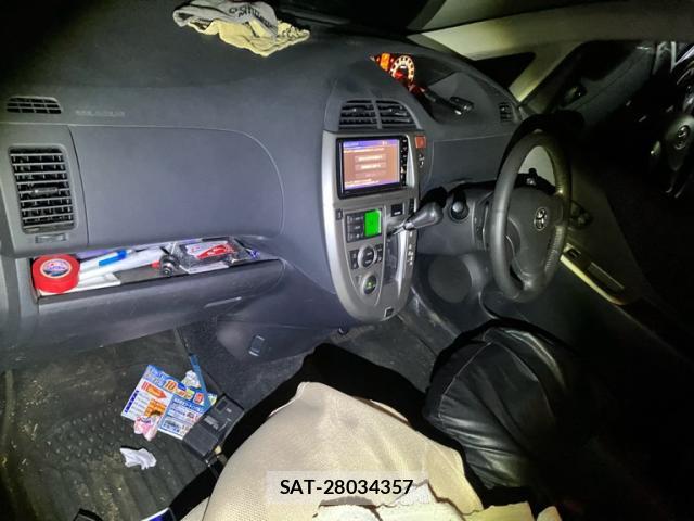 Toyota RACTIS 2010-01 8875692-15