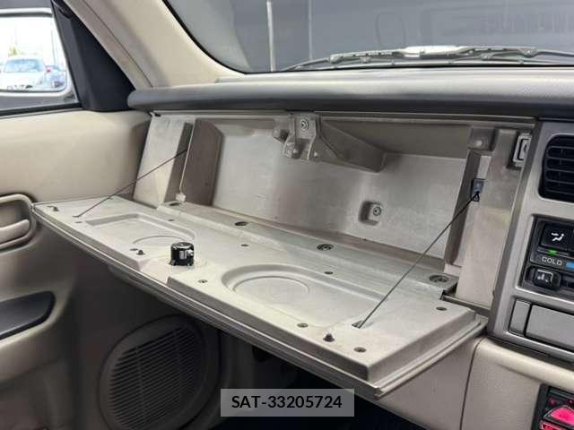 Nissan RASHEEN 1995-03 8873127-16