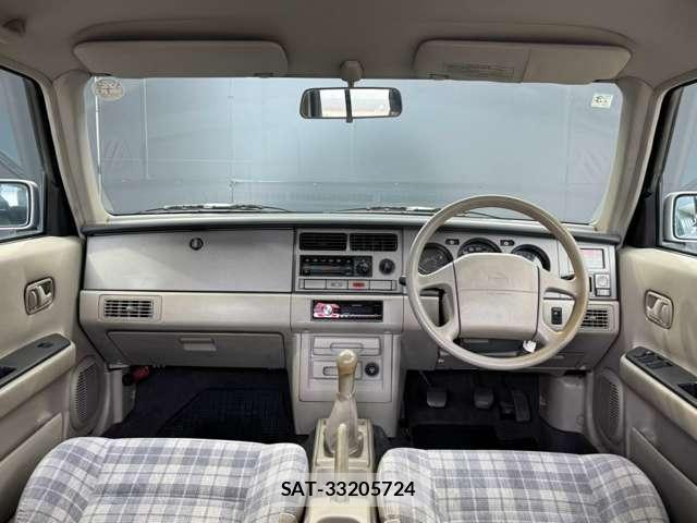 Nissan RASHEEN 1995-03 8873127-2