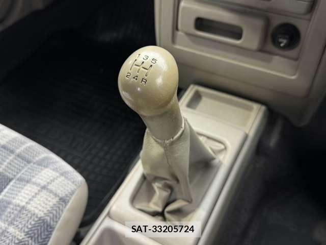 Nissan RASHEEN 1995-03 8873127-4