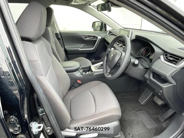 Toyota RAV4 2021-01 8873082-9