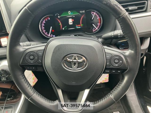 Toyota RAV4 2019-07 8873334-11
