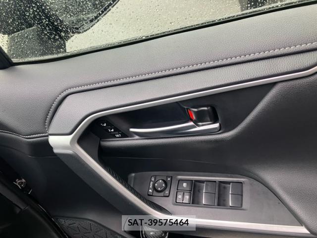 Toyota RAV4 2019-07 8873334-9