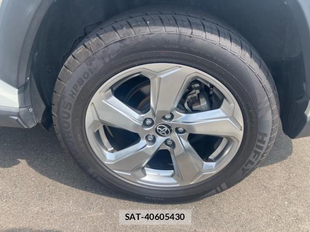 Toyota RAV4 2020-04 8873460-7