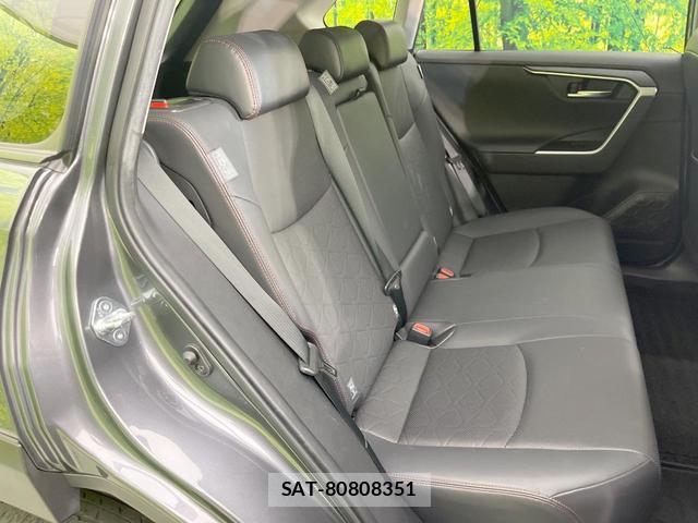 Toyota RAV4 2021-02 8873592-8