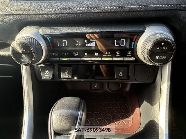 Toyota RAV4 2020-09 8873768-12