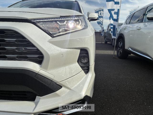 Toyota RAV4 2020-09 8873768-19