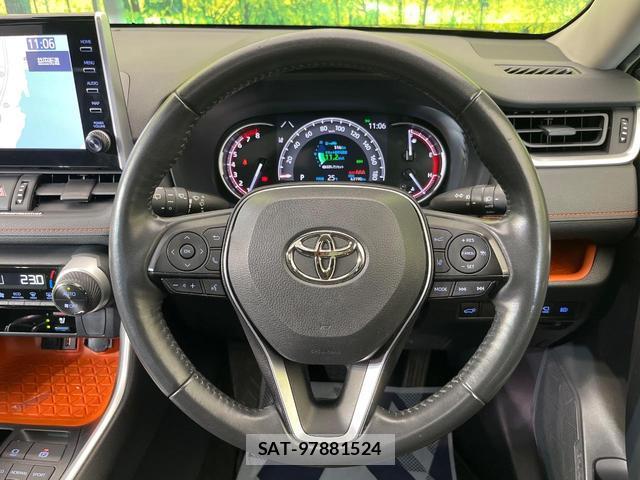 Toyota RAV4 2022-04 8873777-10