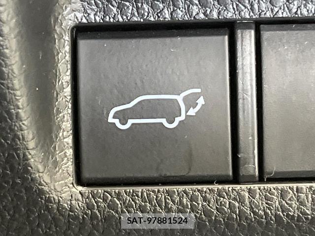 Toyota RAV4 2022-04 8873777-6