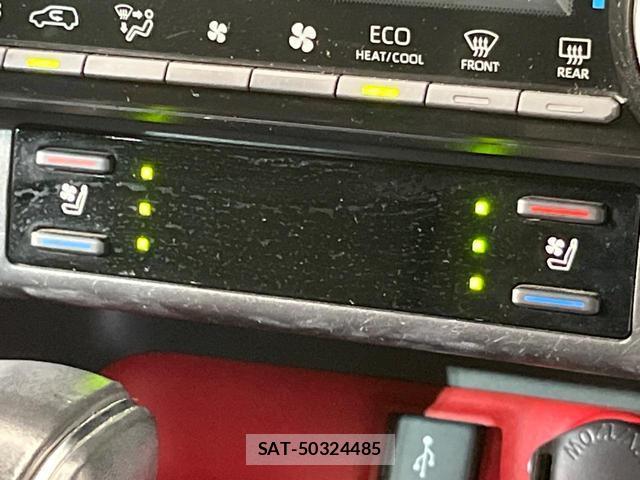 Toyota RAV4 2021-07 8873780-5
