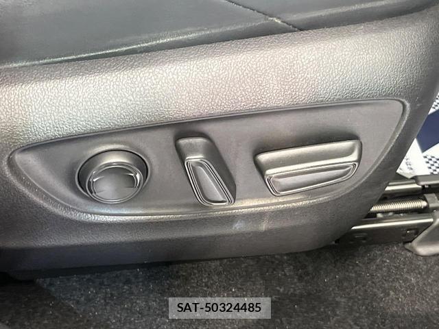 Toyota RAV4 2021-07 8873780-6
