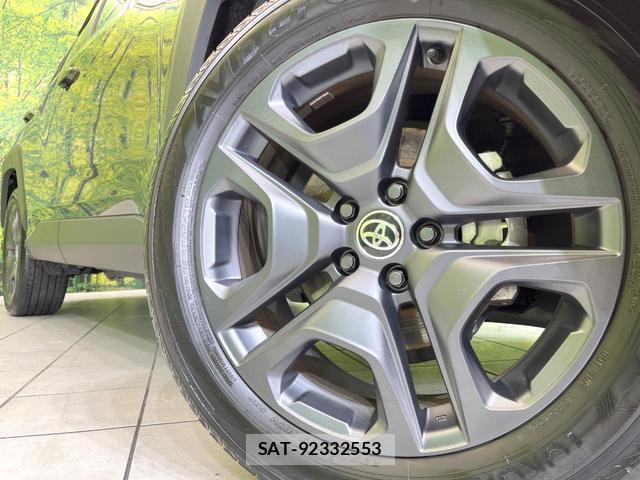 Toyota RAV4 2022-03 8874015-11