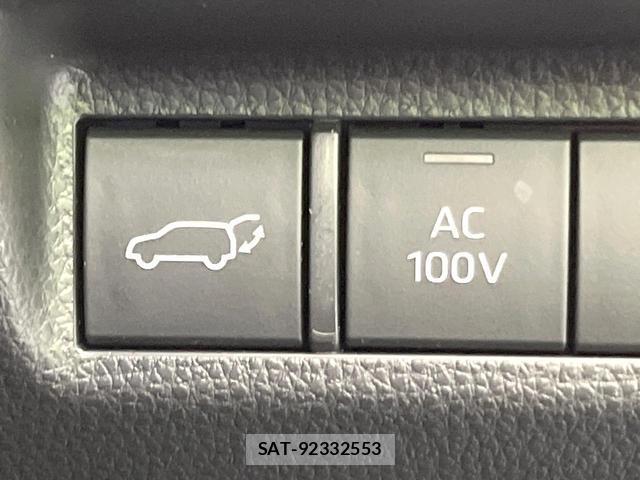 Toyota RAV4 2022-03 8874015-5