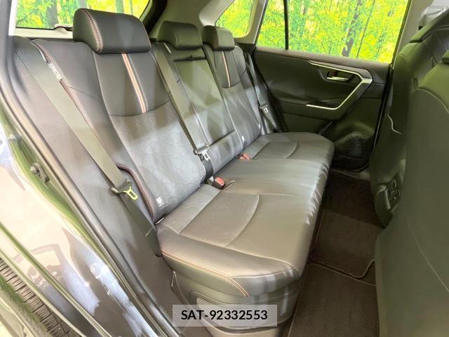 Toyota RAV4 2022-03 8874015-8