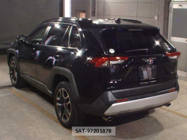 Toyota RAV4 2019-07 8874526-1