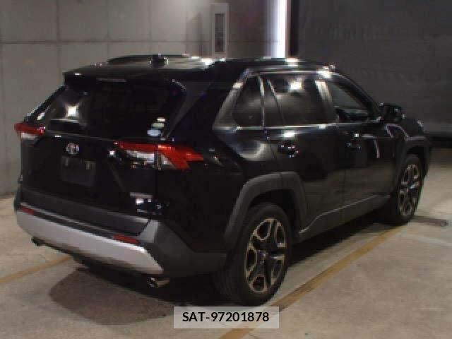 Toyota RAV4 2019-07 8874526-3