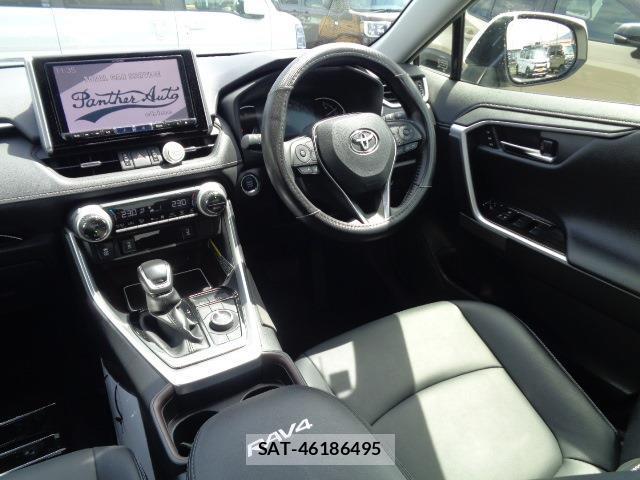 Toyota RAV4 2020-11 8874544-1