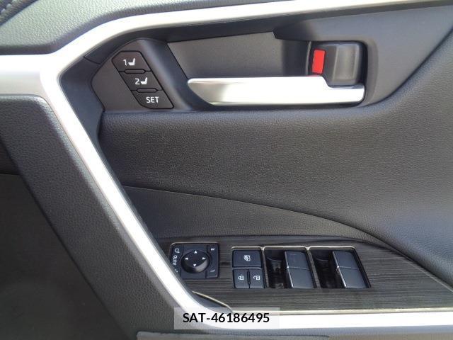 Toyota RAV4 2020-11 8874544-10