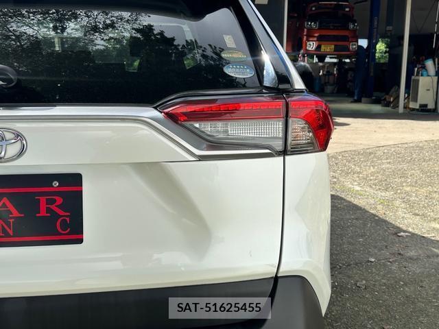 Toyota RAV4 2021-03 8874549-12