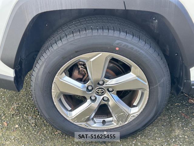 Toyota RAV4 2021-03 8874549-18