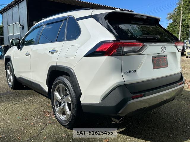 Toyota RAV4 2021-03 8874549-19