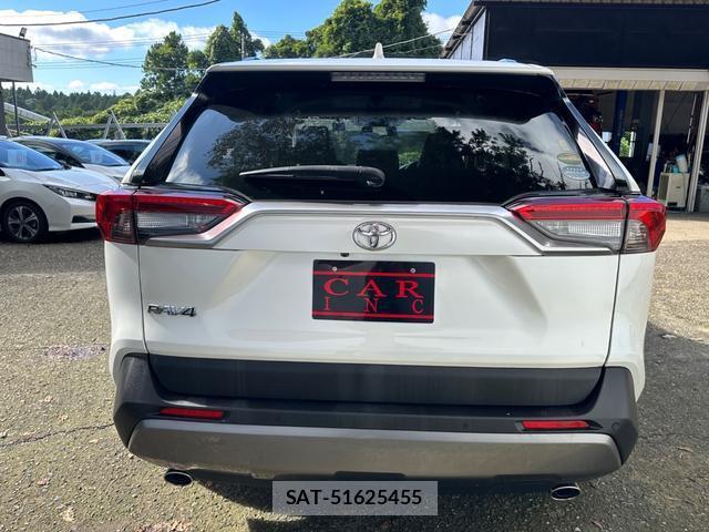 Toyota RAV4 2021-03 8874549-5