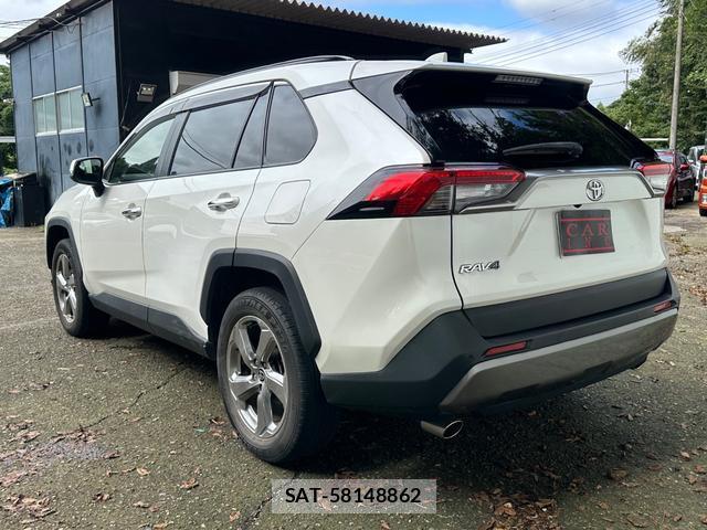 Toyota RAV4 2021-01 8874550-19