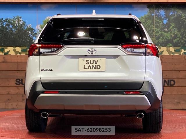 Toyota RAV4 2025-10 8874733-14