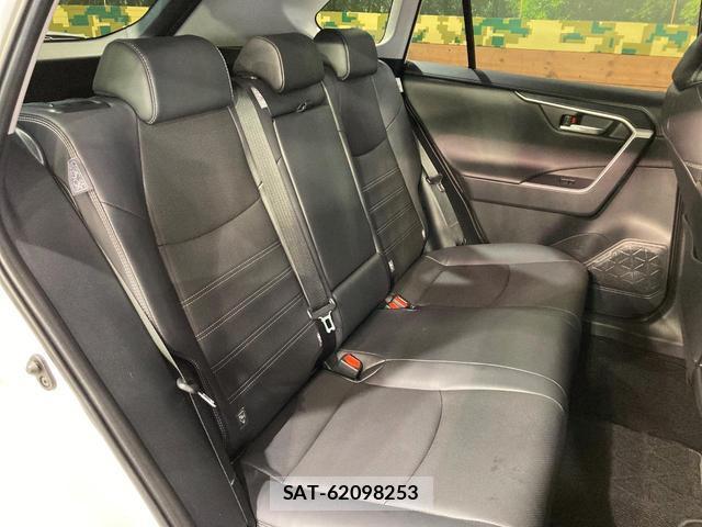 Toyota RAV4 2025-10 8874733-8