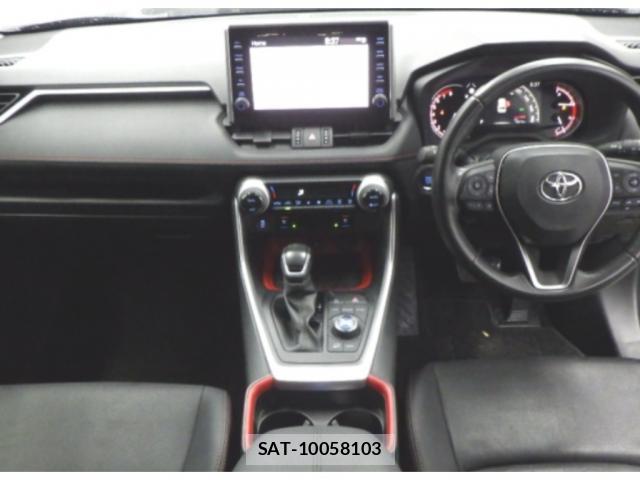 Toyota RAV4 2021-08 8875312-2