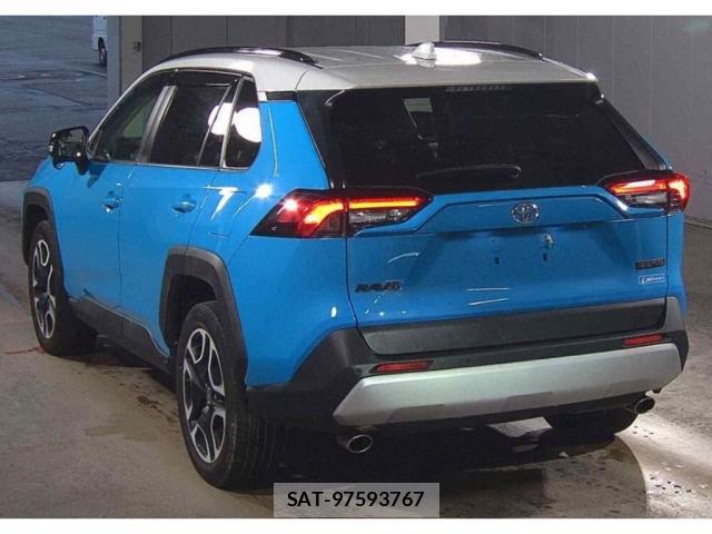 Toyota RAV4 2021-09 8875430-1