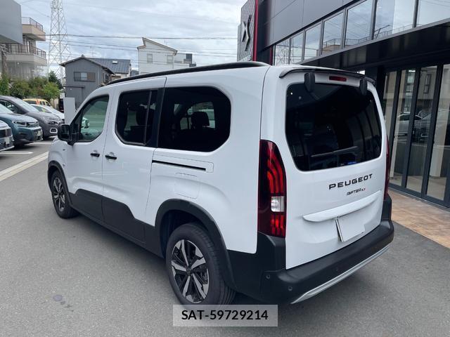 Peugeot Rifter 2025-08 8872597-7