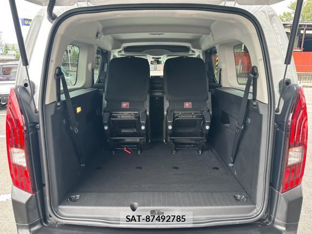 Peugeot Rifter 2023-05 8875386-15