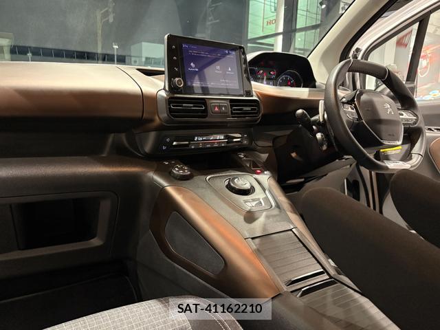 Peugeot Rifter 2024-09 8875748-12