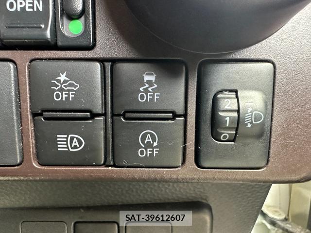 Toyota ROOMY 2019-08 8872859-5