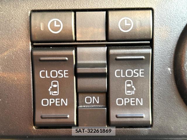 Toyota ROOMY 2022-01 8873261-4