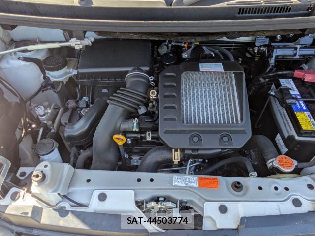 Toyota ROOMY 2021-05 8875092-7