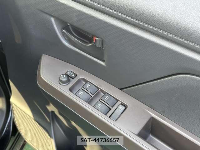 Toyota ROOMY 2023-09 8875592-13