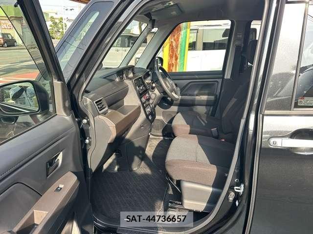 Toyota ROOMY 2023-09 8875592-4