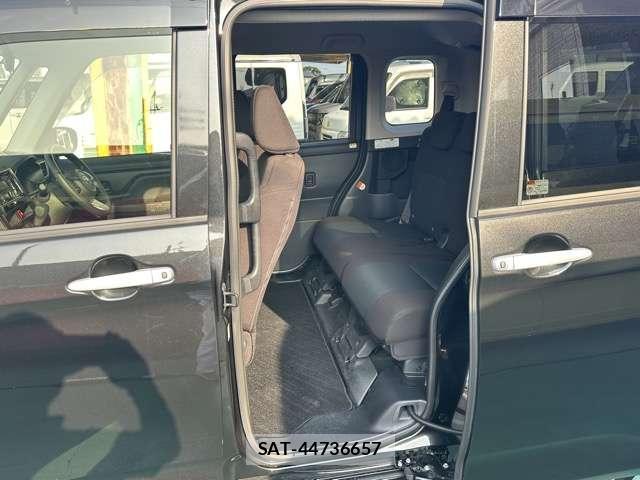 Toyota ROOMY 2023-09 8875592-5