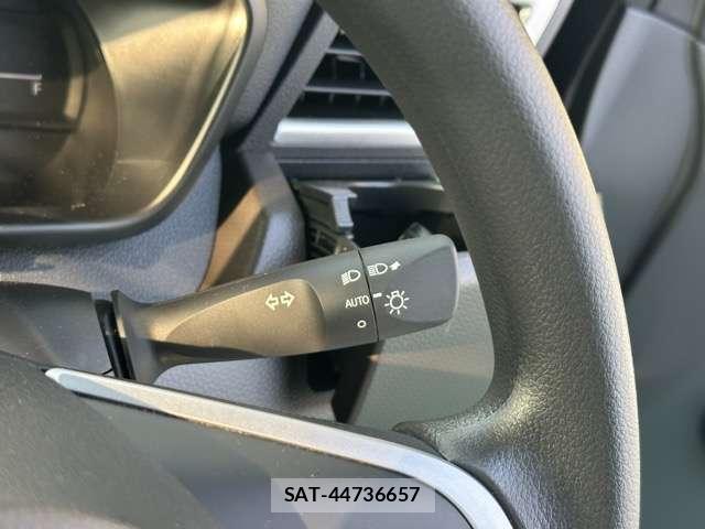 Toyota ROOMY 2023-09 8875592-6