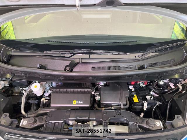 Nissan ROOX 2023-09 8873940-17