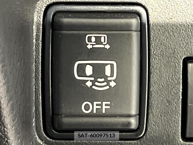 Nissan ROOX 2023-01 8874112-5